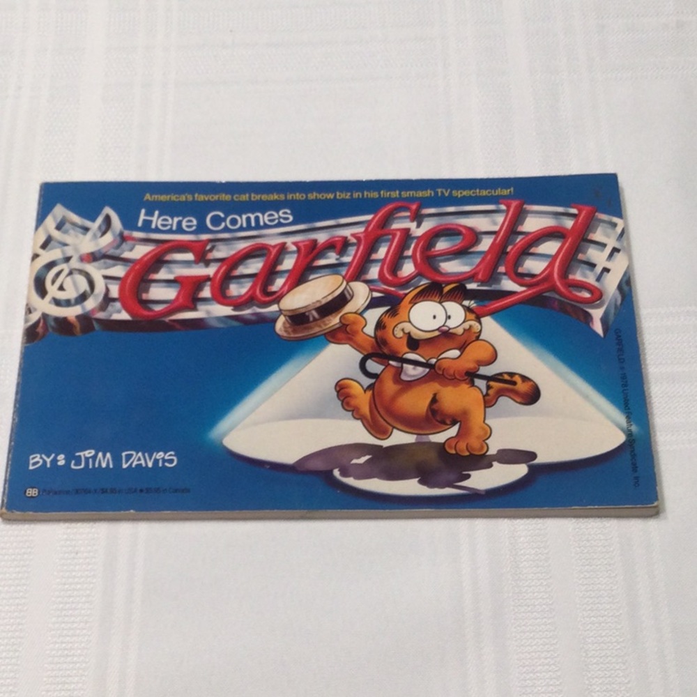 Here Comes Garfield by Jim Davis Book 1982